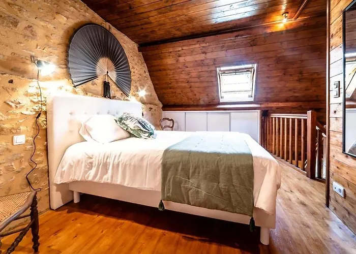 בית נופש Le Secret D'enoiseuses - Centre Historique